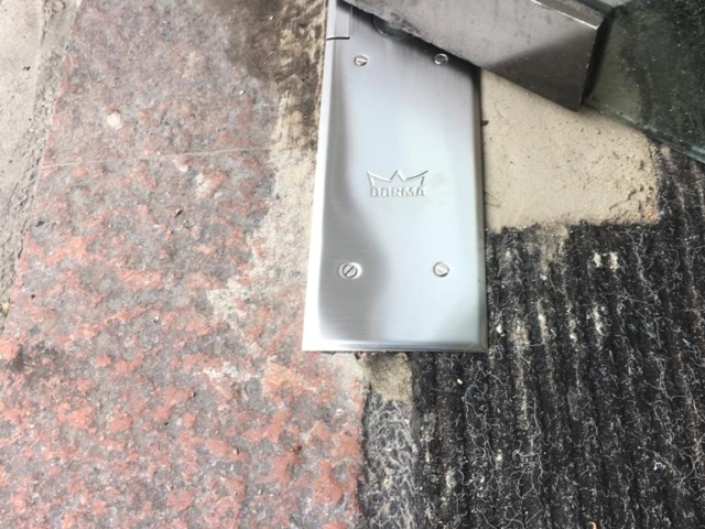 WhatsApp Image 2023 04 12 at 16.35.44 18 640x480 c - commercial door repairs by Door Repairs UK Ltd