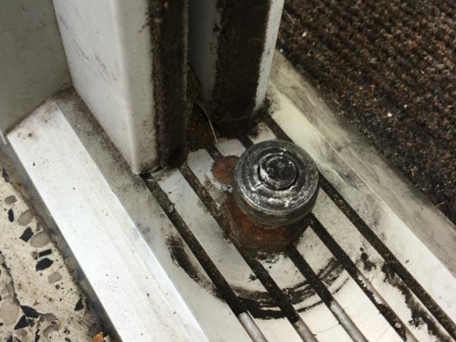 WhatsApp Image 2023 04 12 at 16.35.44 25 640x480 c - commercial door repairs by Door Repairs UK Ltd